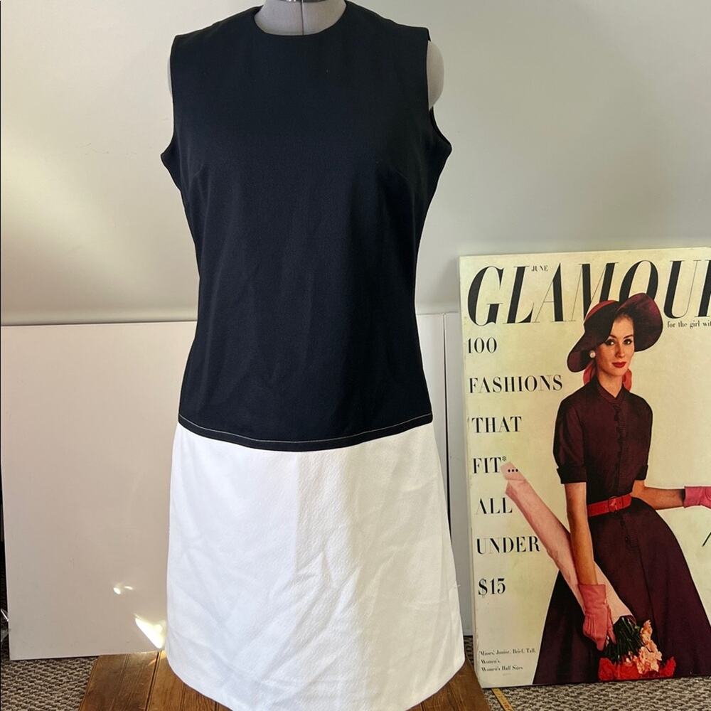 Vintage 70s sheath dress Black and White Sleeveless polyester midi